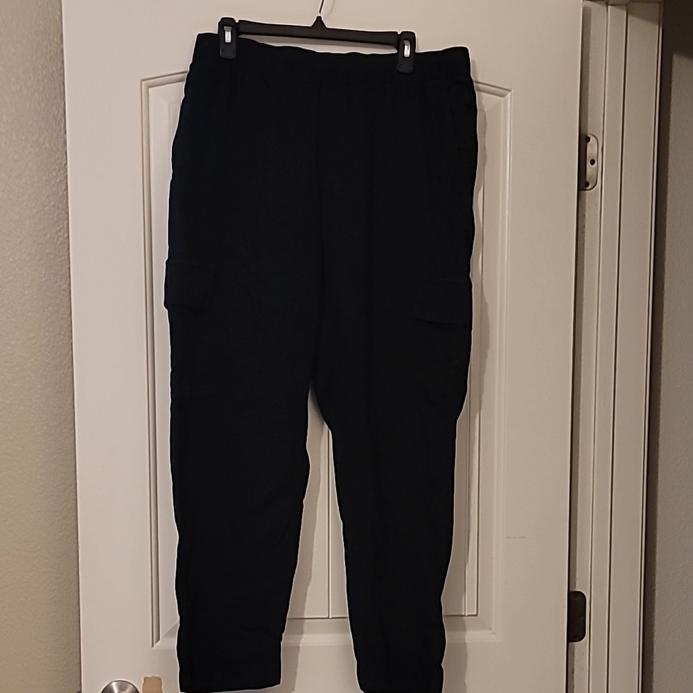 Women Black Cargo Pants